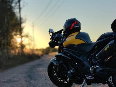 2012 Triumph Speed Triple, жёлтый, 590000 рублей, вид 3