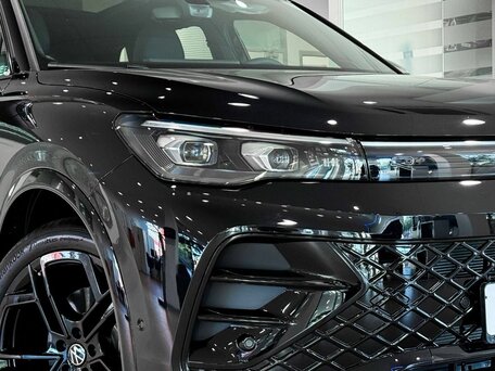 2026 Volkswagen Tiguan L Pro III (China Market), чёрный, 4870000 рублей, вид 3