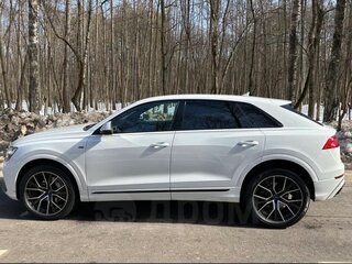2020 Audi Q8 45 TDI I (4M), белый, 7250000 рублей, вид 4