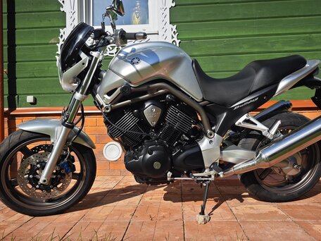2003 Yamaha BT1100 Bulldog, серебристый, 485000 рублей, вид 2