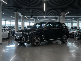 2024 BMW X5 Long 30Li IV (G05/G18) Рестайлинг, чёрный, 8550000 рублей, вид 1