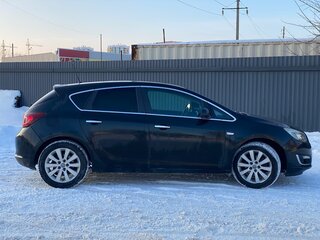 2013 Opel Astra J Рестайлинг, чёрный, 678000 рублей, вид 4