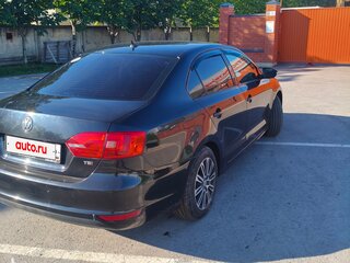 2011 Volkswagen Jetta VI, чёрный, 1000000 рублей, вид 4