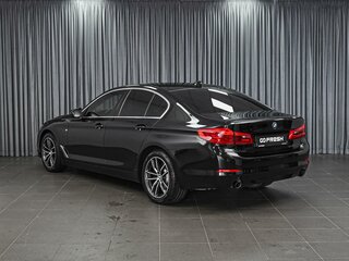 2019 BMW 5 серии 520d VII (G30/G31/G38), чёрный, 2668000 рублей, вид 2