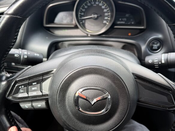 2018 Mazda 3 III (BM) Рестайлинг, красный, 1500000 рублей - вид 8