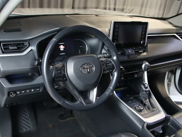 2020 Toyota RAV4 V (XA50), белый - вид 7
