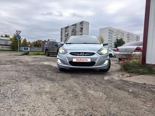 2013 Hyundai Solaris I, серый, 1050000 рублей, вид 2