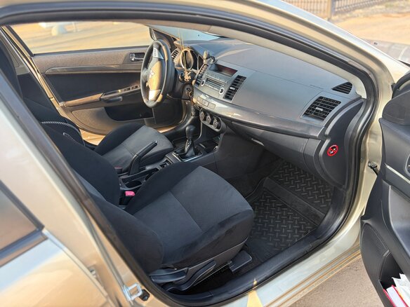 2008 Mitsubishi Lancer X, бежевый, 670000 рублей - вид 11