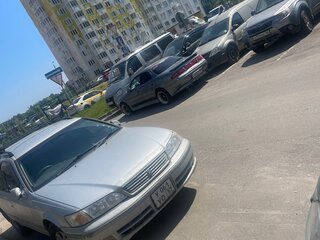 1998 Toyota Mark II Qualis VIII (X100), серый, 800000 рублей, вид 2