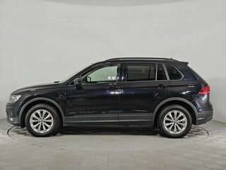 2020 Volkswagen Tiguan II, чёрный, 2349000 рублей, вид 2