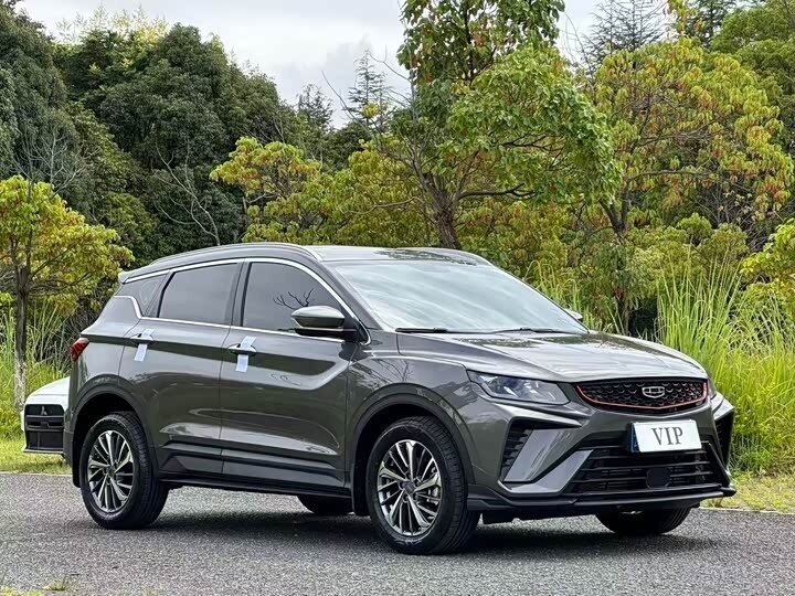 Открыть фотографии: Geely Binyue I Рестайлинг