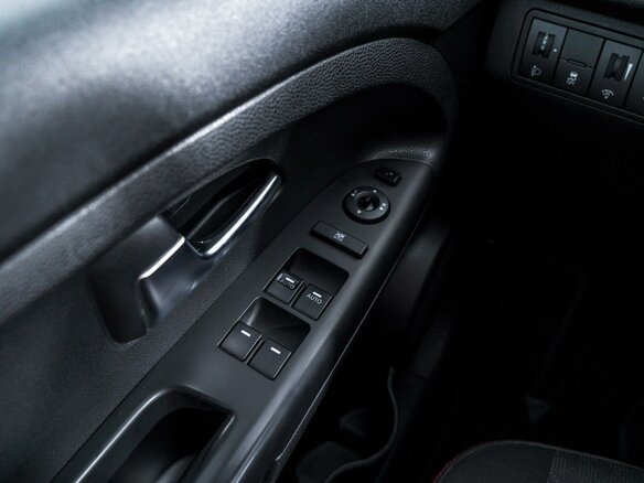 2014 Kia Venga I Рестайлинг, белый, 1220000 рублей - вид 18