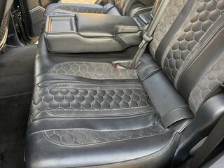 2019 Toyota Land Cruiser 200 Series Рестайлинг 2, чёрный, 10518000 рублей, вид 4