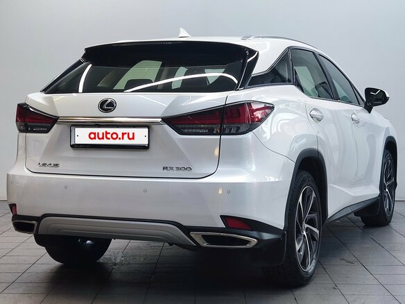 2022 Lexus RX 300 IV Рестайлинг, белый, 5600000 рублей - вид 4