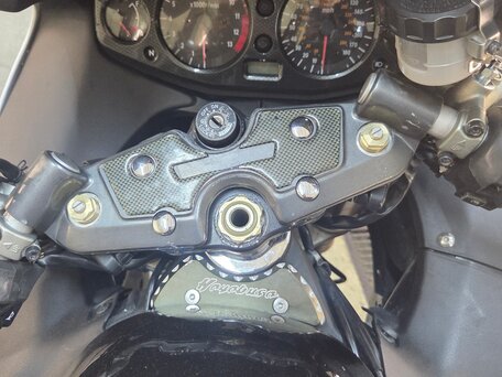 2000 Suzuki GSX 1300 R Hayabusa, белый, 600000 рублей, вид 3