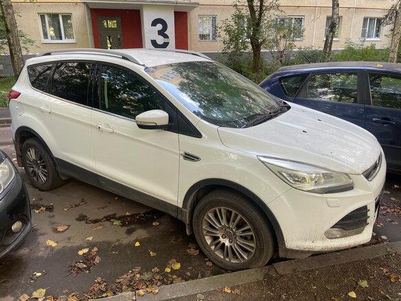 2013 Ford Kuga II, белый, 1400000 рублей