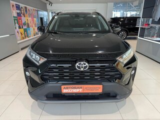 2020 Toyota RAV4 V (XA50), чёрный, 2899000 рублей, вид 2