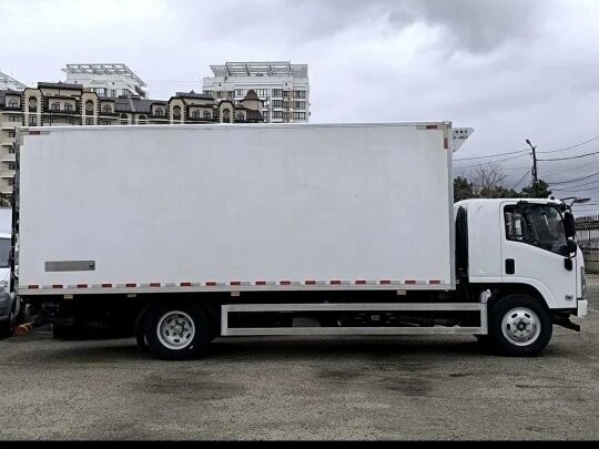 2024 Isuzu Elf (N-series), белый, 4000000 рублей - вид 2