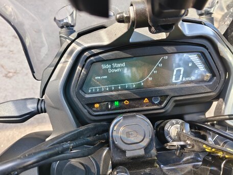 2023 Bajaj Dominar 400, чёрный, 370000 рублей, вид 4