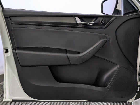 2021 Skoda Rapid II, белый - вид 18