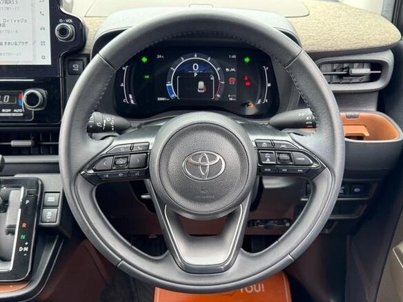 2023 Toyota Sienta III, зелёный - вид 16