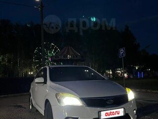 2011 Kia Ceed I Рестайлинг, белый, 650000 рублей, вид 2