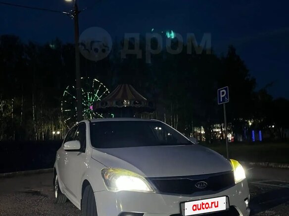 2011 Kia Ceed I Рестайлинг, белый, 650000 рублей - вид 1