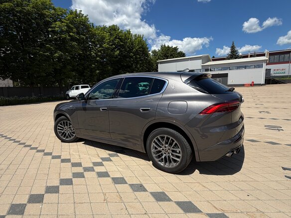 2023 Maserati Grecale GT, серый, 6970000 рублей - вид 8