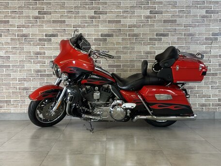 2009 Harley-Davidson CVO, оранжевый, 1135000 рублей, вид 3