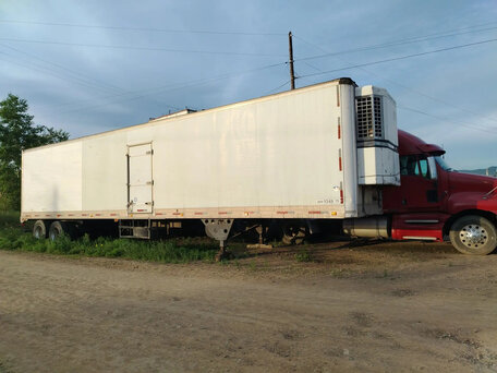 2002 Kenworth T2000, красный, 4500000 рублей, вид 2