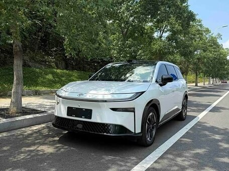 2026 Toyota bZ3X 58.3 kWh, белый, 3050000 рублей, вид 3