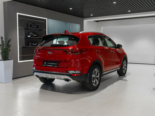 2018 Kia Sportage IV Рестайлинг, красный, 2030000 рублей, вид 5