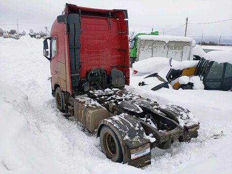 2017 Volvo FH, красный, 5712000 рублей, вид 4