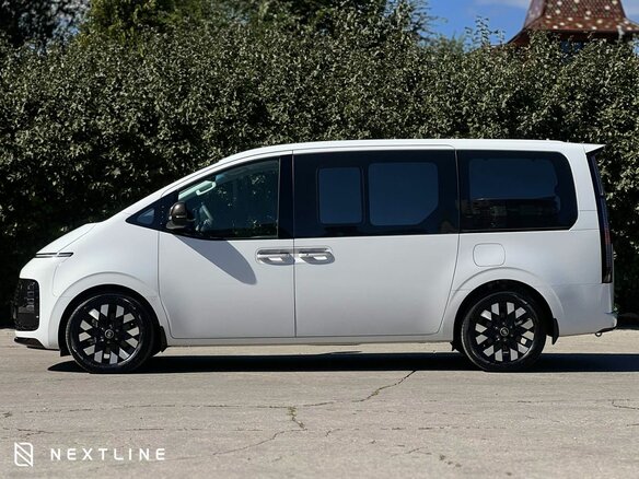 2025 Hyundai Staria I, белый, 9890000 рублей - вид 2