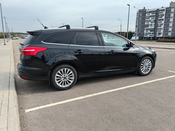 2016 Ford Focus III Рестайлинг, чёрный, 750000 рублей - вид 8