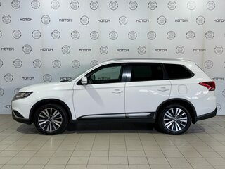 2019 Mitsubishi Outlander III Рестайлинг 3, белый, 2063000 рублей, вид 5
