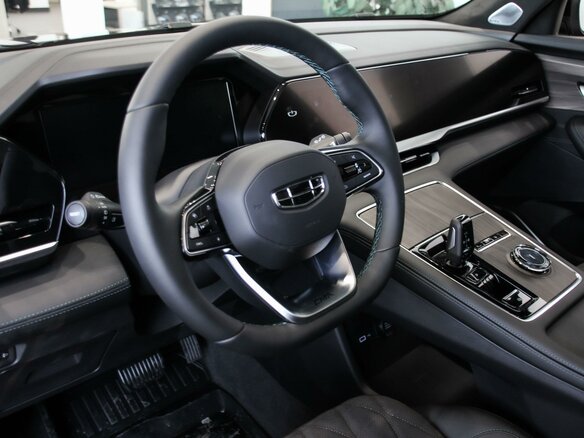2026 Geely Monjaro I Рестайлинг, чёрный - вид 23