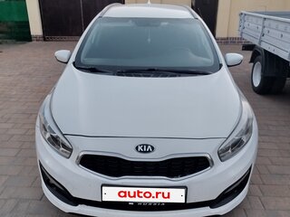 2017 Kia Ceed II Рестайлинг, белый, 820000 рублей, вид 4