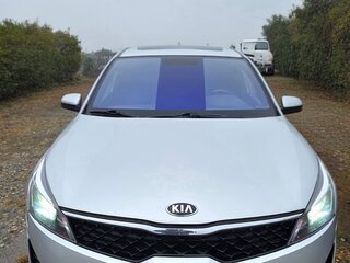 2021 Kia Rio IV Рестайлинг, серый, 1450000 рублей, вид 1