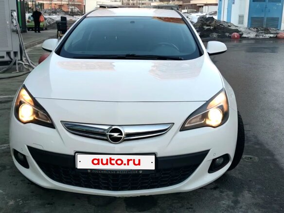 2014 Opel Astra GTC J Рестайлинг, белый, 950000 рублей - вид 5