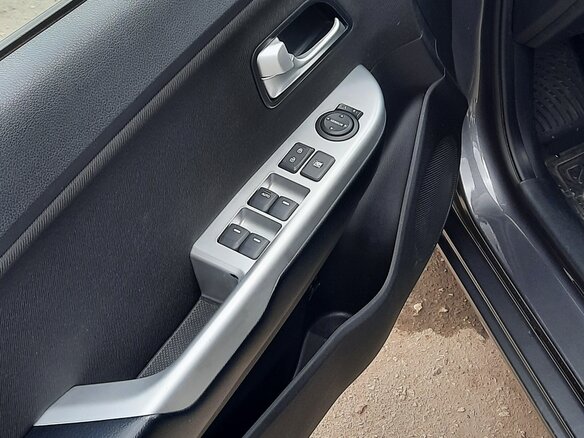 2013 Kia Rio 4-speed III, серый, 959000 рублей - вид 12