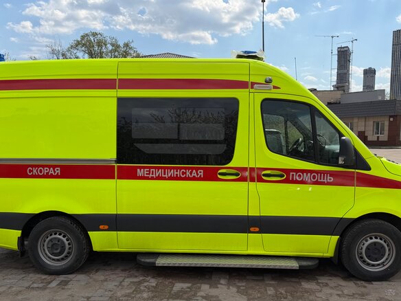 2023 Mercedes-Benz Sprinter, жёлтый, 13400000 рублей - вид 2