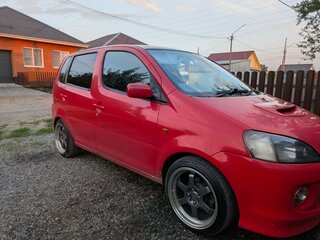 2001 Daihatsu YRV I, красный, 295000 рублей, вид 2
