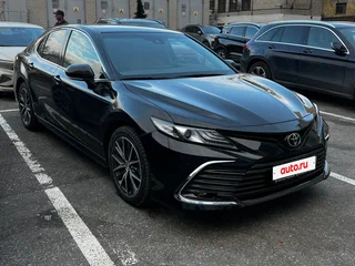 2022 Toyota Camry VIII (XV70) Рестайлинг, чёрный, 3500000 рублей, вид 4