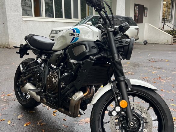 2022 Yamaha XSR700, белый, 795000 рублей - вид 5
