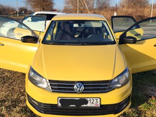 2019 Volkswagen Polo V Рестайлинг, жёлтый, 550000 рублей, вид 2