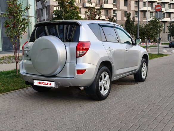 2006 Toyota RAV4 III (XA30), серебристый - вид 2