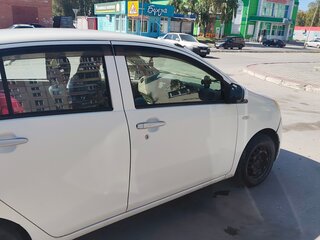 2013 Daihatsu Mira e:S I, белый, 525000 рублей, вид 4