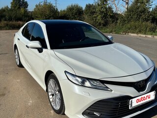 2020 Toyota Camry VIII (XV70), белый, 3395000 рублей, вид 3