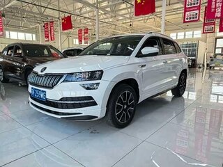 2022 Skoda Karoq DSG7 I, белый, 1880000 рублей, вид 1